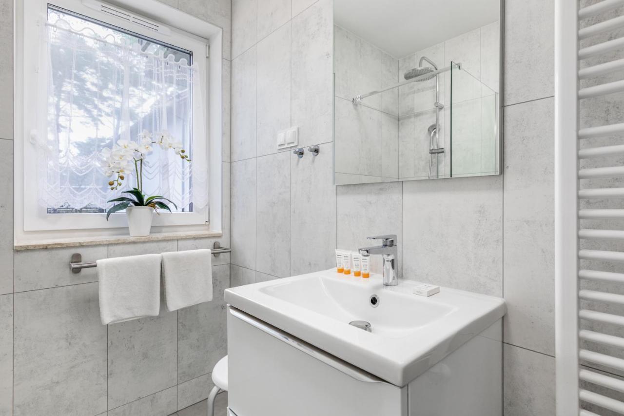Wczasowa By Renters Apartment